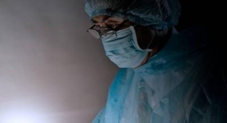 Világszínvonalú áttörés Szegeden - okos cochleáris implantátumot ültettek be egy 11 éves fiúnak