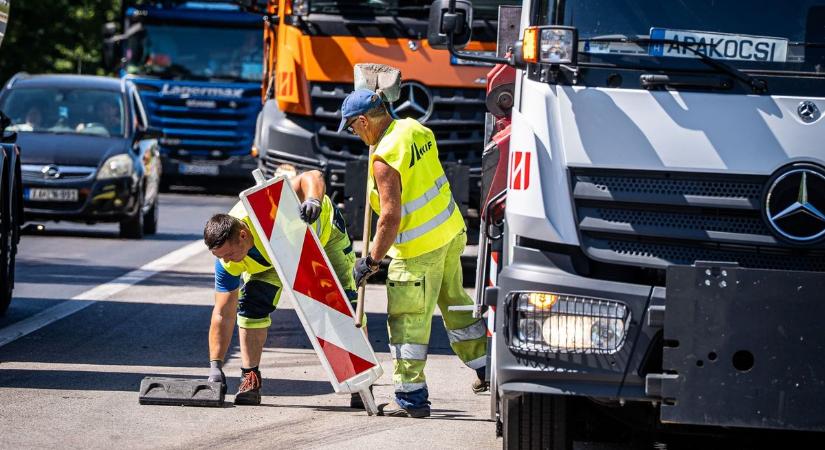 Vége a rémalomnak az M7-esen, elbontották a terelést - helyszíni fotók
