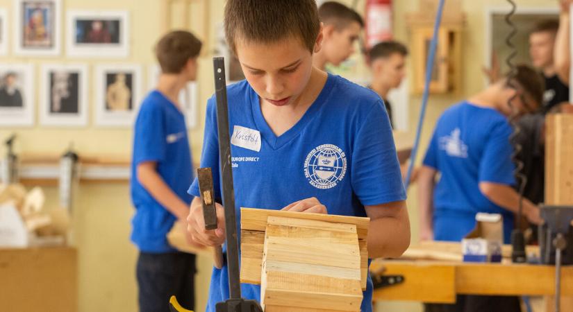 A pályaválasztásban segíti a gyerekeket a Kisinas Tábor