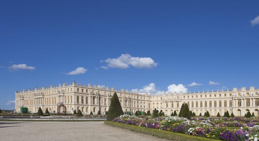 Meghalt egy tízéves amerikai kislány a Versailles-i palota udvarán