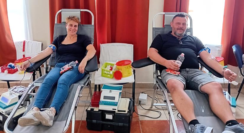 „Amíg te pihensz, a véred életet ment!” szlogennel indul az idei országos nyári véradókampány
