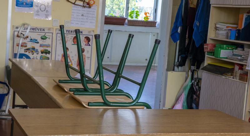 Tovább emelkedik a tanárok és az óvónők bére