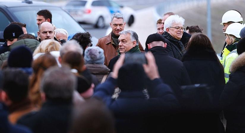 Nyomoz a hajdú-bihari rendőrség a miniszterelnök elleni merényletre buzdító kommentelők után