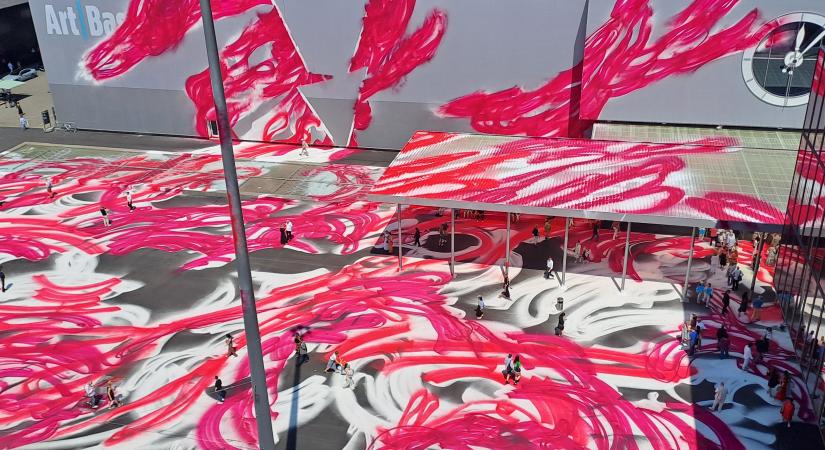 „Egyszer volt egy művészeti világ, most művészeti piac van” – kerülte a politikát az idei Art Basel, miközben a márka Katarban terjeszkedik
