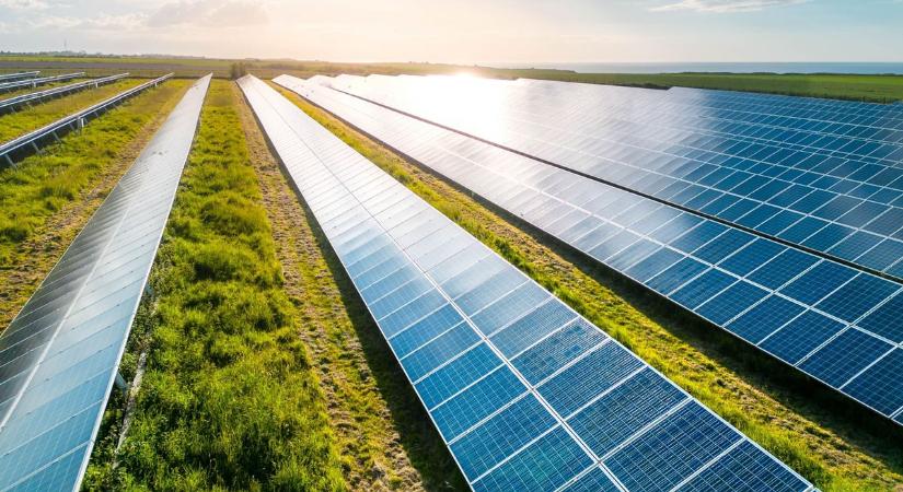 Ilyen még nem volt:, újabb rekord született: először termeltek 4000 megawattnál többet az ipari naperőművek