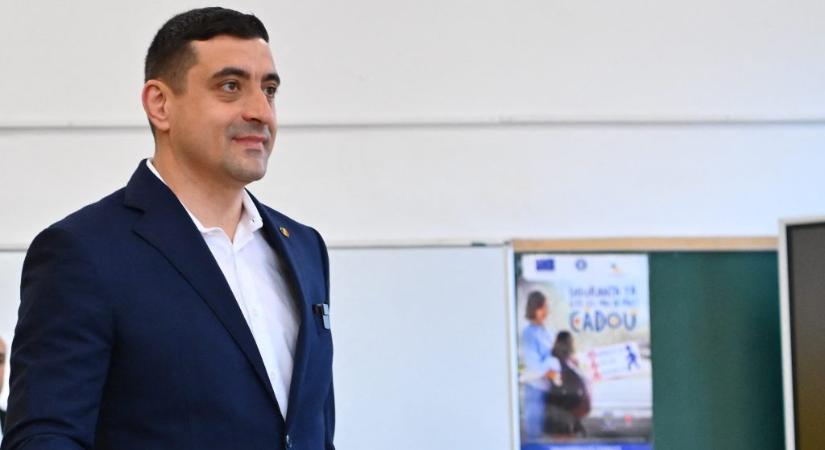 Fasiszta propaganda miatt emeltek vádat román elnökválasztásból kizárt Georgescu ellen