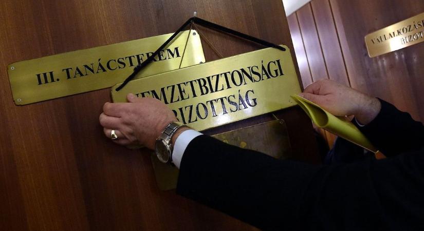 Kitudódott, kiket környékeztek meg az ukrán kémek