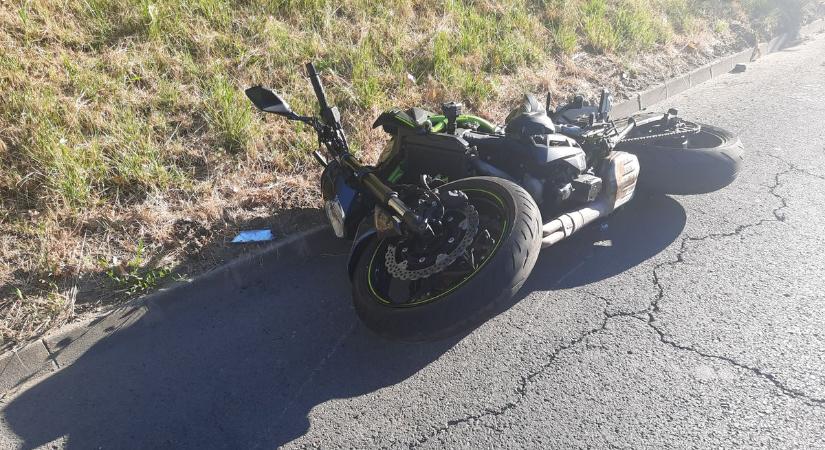 Súlyos sérülés! Motoros baleset történt Nyíregyházán (fotók)