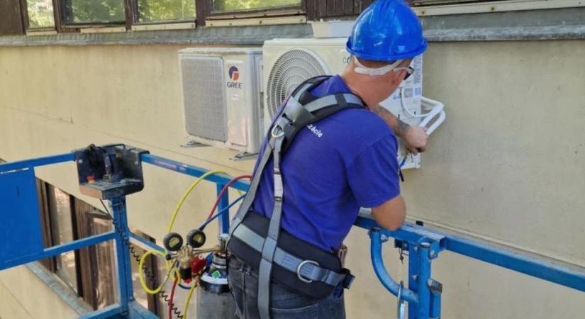 A győri önkormányzat klímákat szerelt fel a helyi kórházra