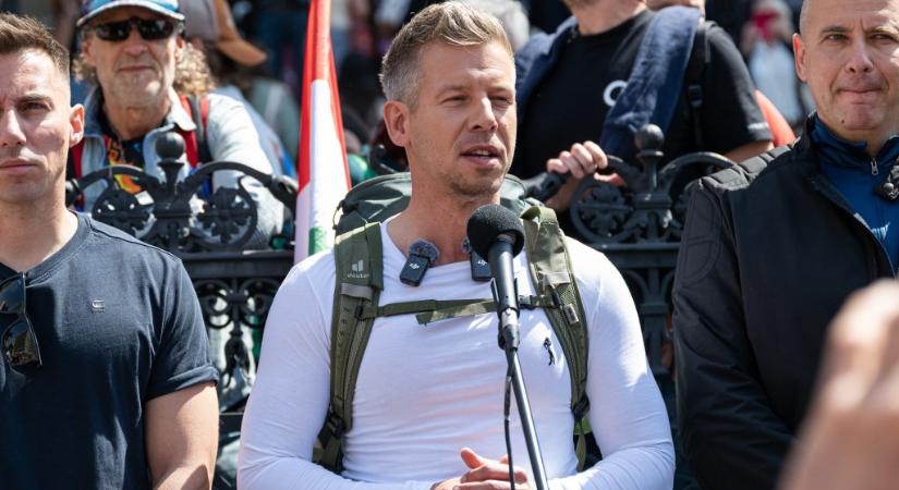 Magyar Péter: Kedves Fidesz-szavazók, nem zavar, hogy hülyének néz benneteket Lázár és Orbán?