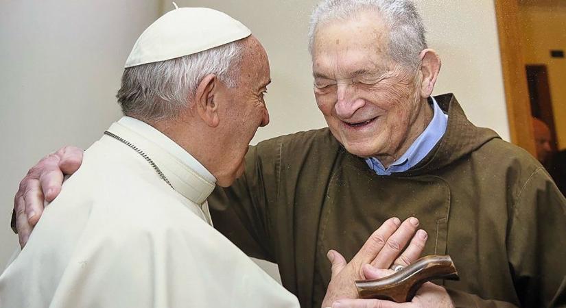 98 esztendős korában elhunyt Luis Pascual Dri OFMCap argentin bíboros, akit Ferenc pápa a gyóntatás példaképeként emlegetett