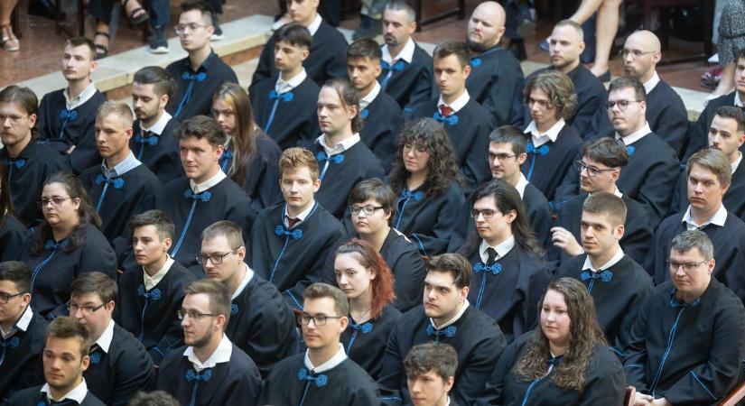 A Pannon Egyetem diplomaátadója: a tudás ünnepe (galéria)