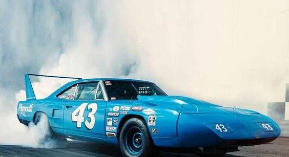 20 lenyűgöző tény a NASCAR királyáról