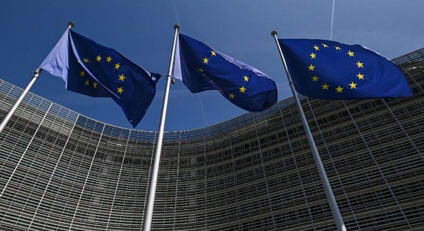 Brüsszel továbbra is zsarol: szinte teljesen leállt az uniós pénzek áramlása, csak centek jönnek hónapok óta