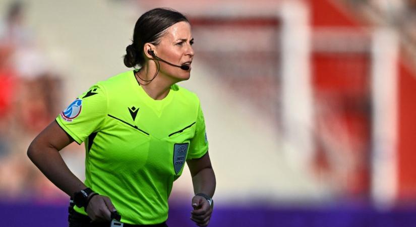Kulcsár Katalin hat perc alatt kiállította a túl vehemens izlandi női focistát