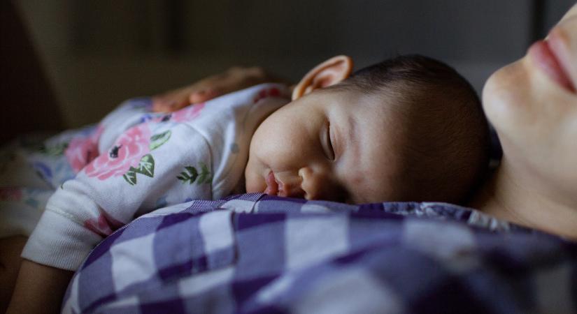 Ezért folyik össze a nappal és az éjszaka az újszülött babánál