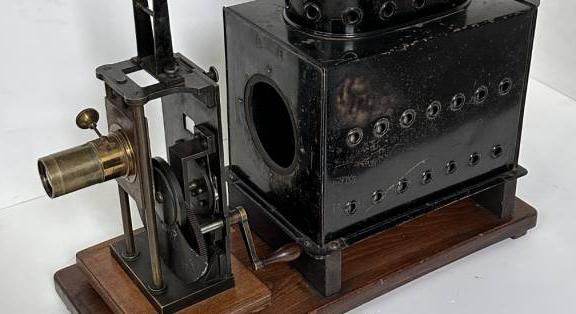 Cinématographe – az első mozi vetítőgép