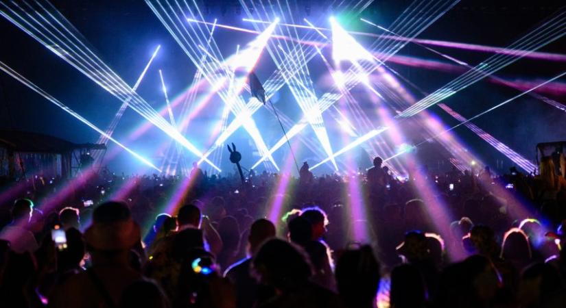 Hipnotikus mozdulatok harminc méter magasban a Szigeten