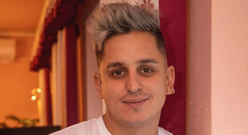 Aurelio családja nélkül utazott el, de nem egyedül tért haza