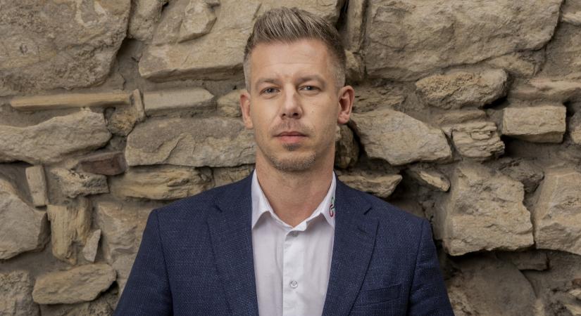 Őrizetbe vételt és vagyonlefoglalást sürget az MNB-ügyben Magyar Péter