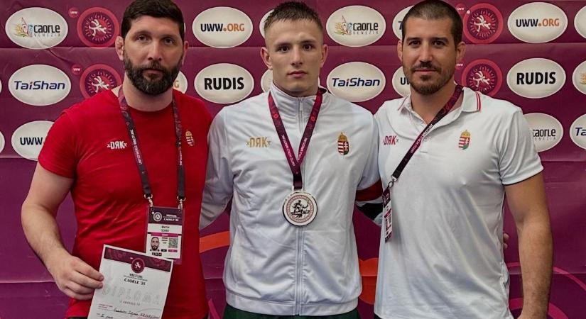 Szabolcs ezüstérmet szerzett