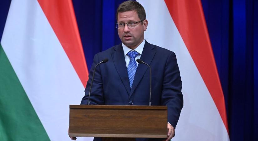 Gulyás Gergely: nincs életkori megkötés az Otthon Start programnál (élő)