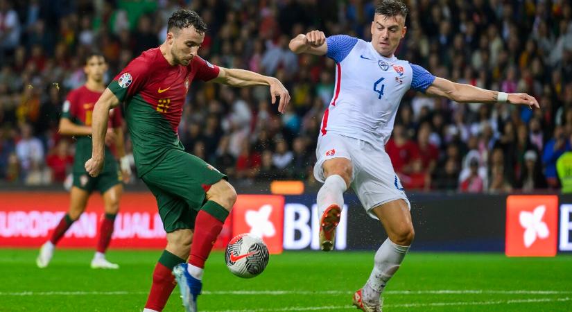 Autóbalesetben elhunyt a Liverpool portugál támadója
