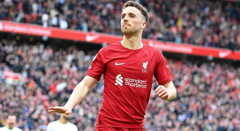 Autóbalesetben meghalt a Liverpool sztárcsatára
