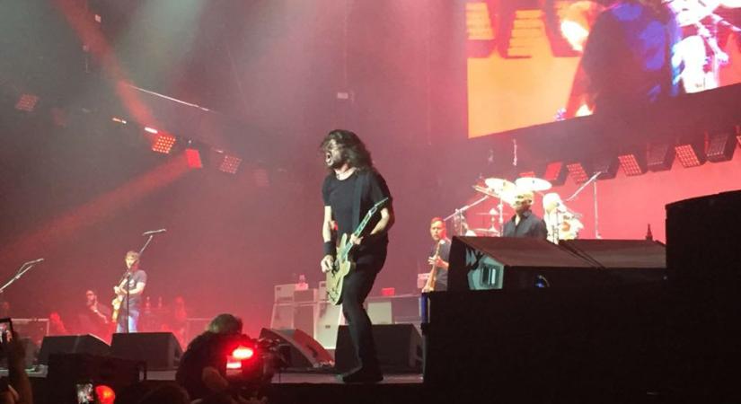 Dave Grohl botránya után új dallal tért vissza a Foo Fighters
