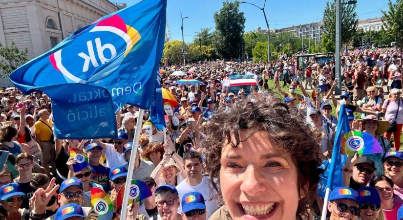 Dobrev Klára feljelentette magát a Pride miatt