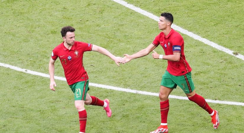 Szívszorító sorokkal búcsúzott az autóbalesetben elhunyt Diogo Jotától Cristiano Ronaldo