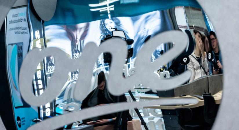 A One 700 ezer ügyfele érintett, ők most mind ingyen kapnak gyorsítást 60 napra