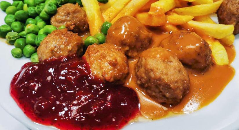 Félárú húsgolyók, ingyenétel a gyerekeknek – nagy változásokba fog az IKEA