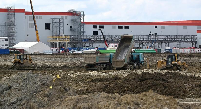 Elmarad a CATL debreceni bővítése, csak az eredeti tervek harmadát költhetik el Debrecenben