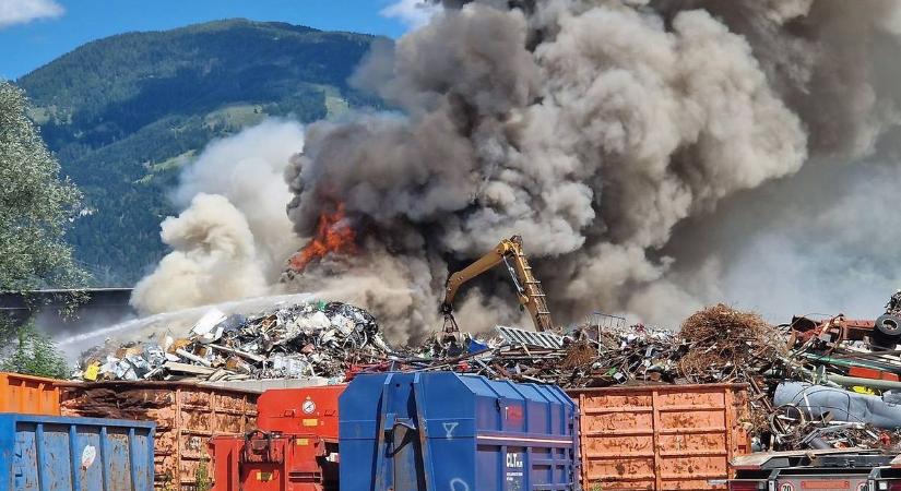 Akkumulátor okozott hatalmas tüzet Ausztriában