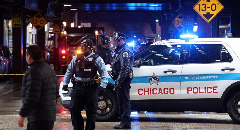4 halottja és 14 sérültje van egy Chicago-i lövöldözésnek - Videó