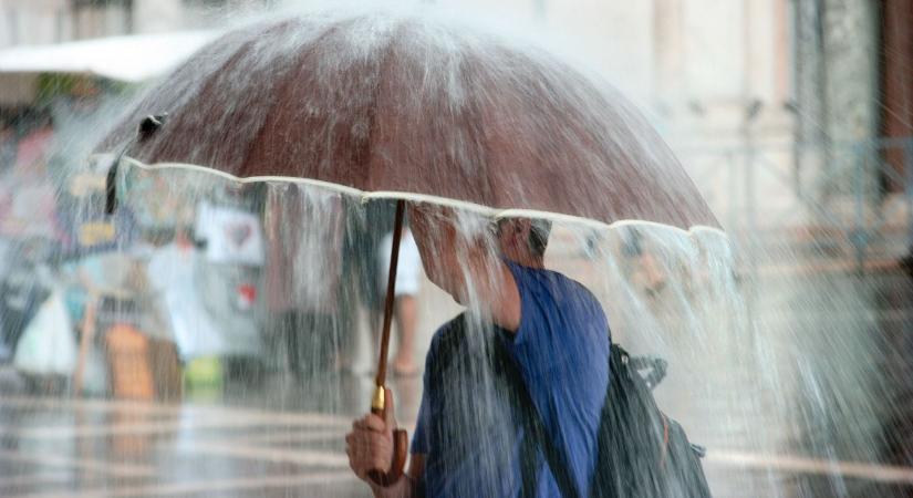 Leszakad a hűsítő eső, 7 vármegyében riasztottak a zivatarok miatt
