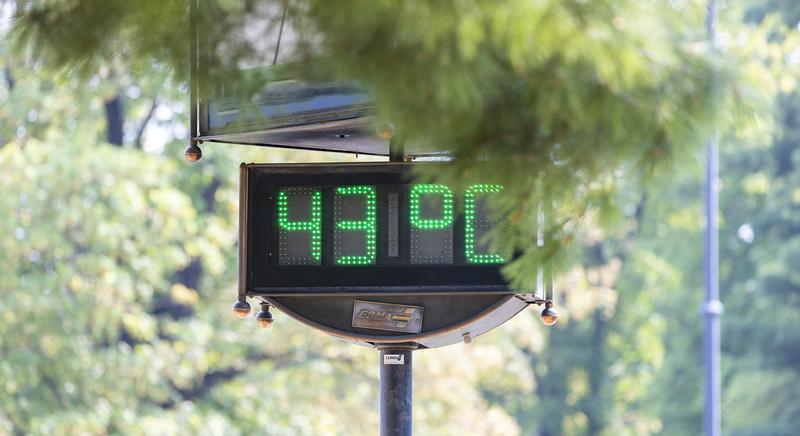 Hétfő éjfélig meghosszabbították a másodfokú hőségriasztást!