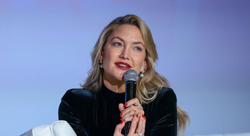 A 45 éves Kate Hudson szédületesen néz ki bikiniben