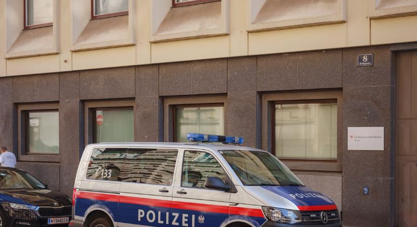 Szíriai férfiakat tartóztattak le Bécsben, miután a lakásukon eszméletlenül találtak egy osztrák lányt