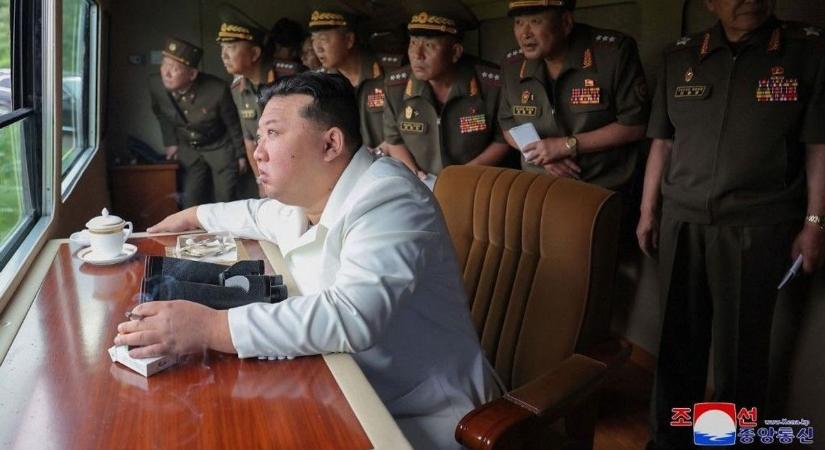 Fizetés nélküli túlórára kényszerítenek hajógyári munkásokat Észak-Koreában