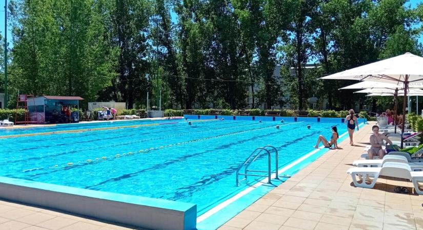 A komáromi fürdő látogatottságán is érződik a „párkányi hatás“