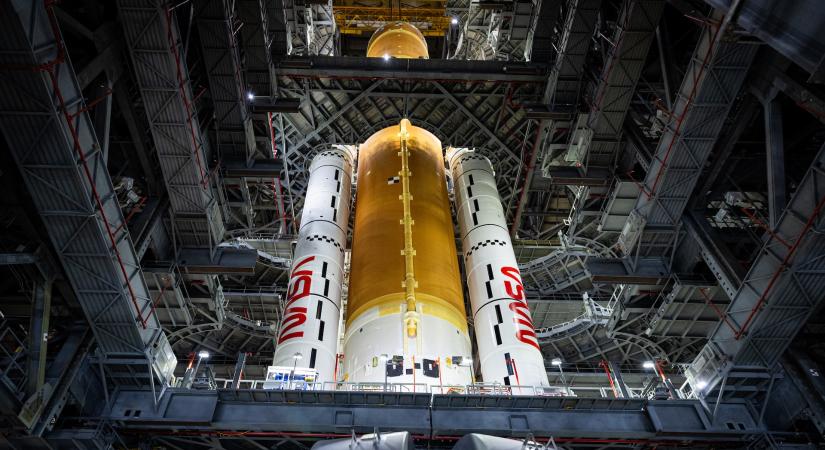 Megmenekülhet az Artemis-program, plusz pénzt kaphat a NASA