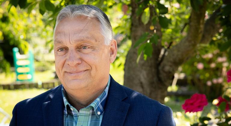Orbán Viktor csípősen szereti: „40 fok kívül van, belül 100 kell”