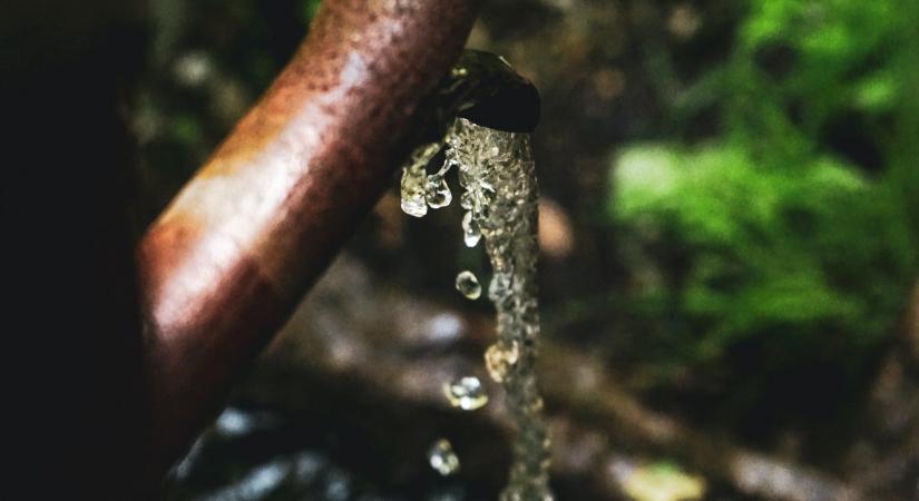 Szigorítás a kerti kutaknál, milliós bírságot is kiszabhatnak