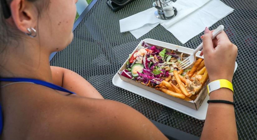 Lángos, gofri, gyros-tál? Ennyire kell mélyen a zsebedbe nyúlnod a Miskolc környéki strandokon - körkép!