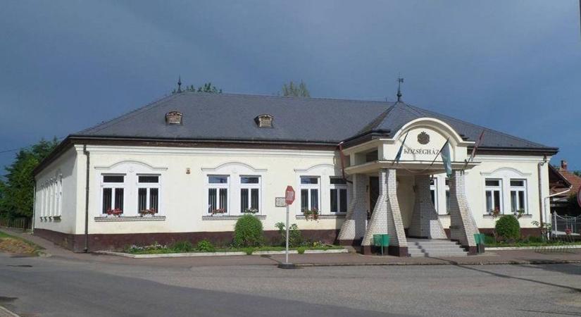 Verseny előtt koncert és hangpróba