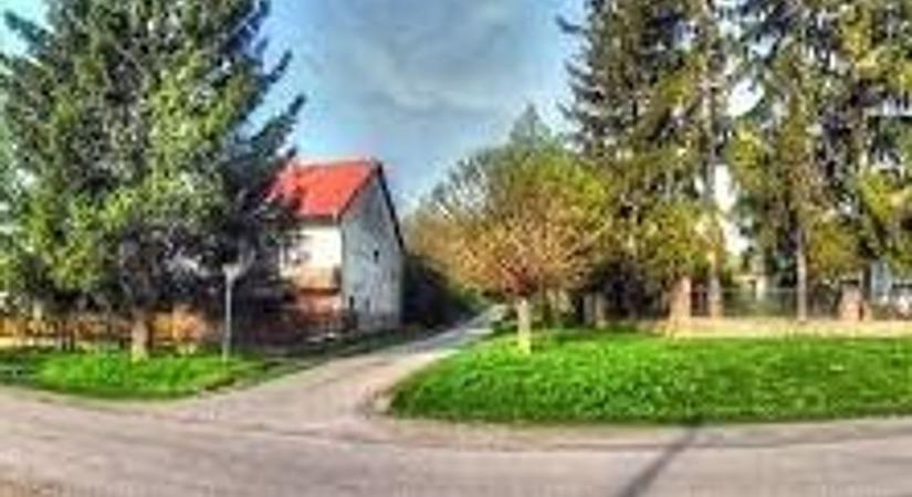 Szandi és Kerozin a bakonypéterdi falunap sztárvendégei