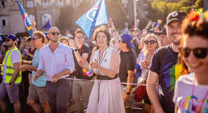 A Pride hullámait igyekszik meglovagolni a maradék ellenzék
