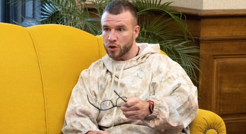 Molnár Áron a Zelenszkij-ellenes plakátkampányról: „Elöntött a szekunder szégyen, elfogott a hányinger”